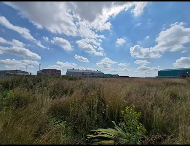 1,874M² VACANT LAND FOR SALE IN VAALPARK